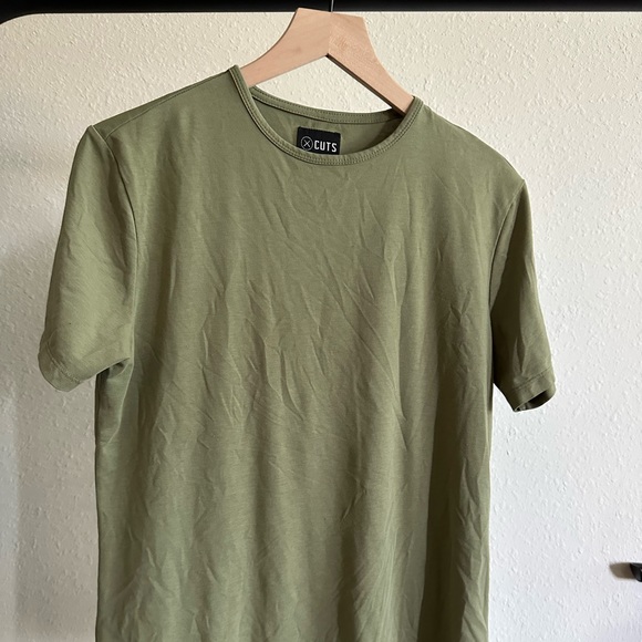 Cuts Clothing AO Curve Hem Tees. Various colors. Small. - Picture 3 of 6